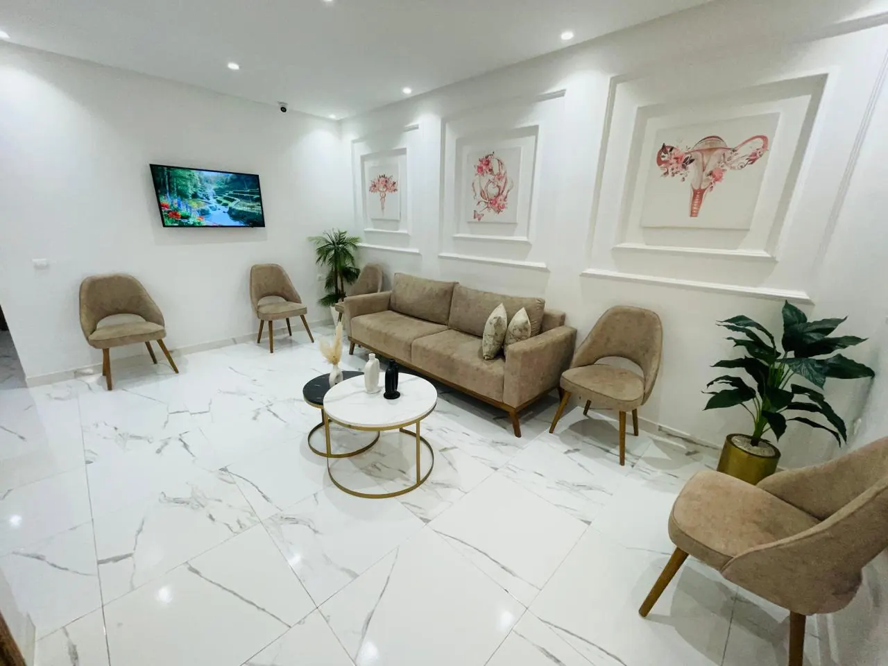 Salle d'attente du gynécologue, Bd de Riyad, Mohammedia